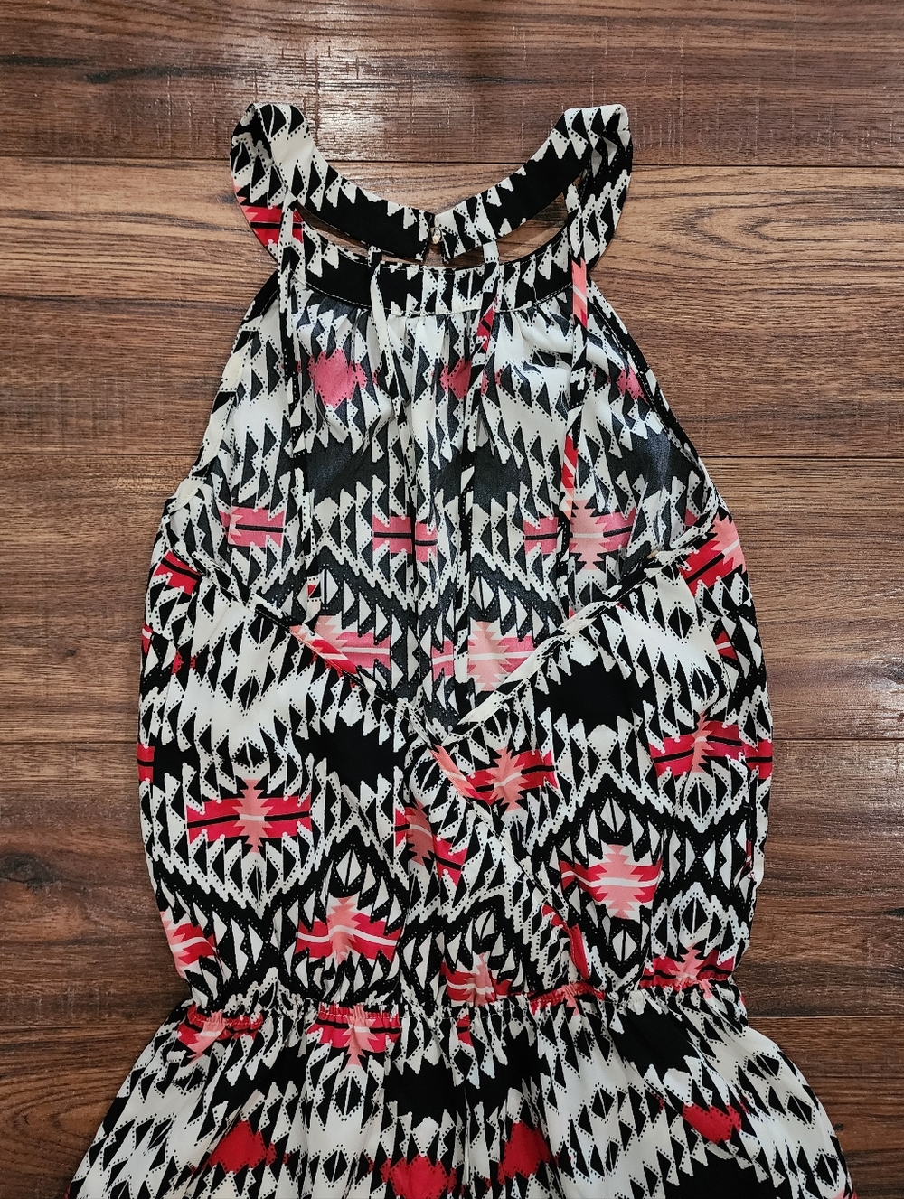 Charlotte Russe Junior's Sleeveless Caged Back Aztec Print Romper Medium M - Picture 5 of 9